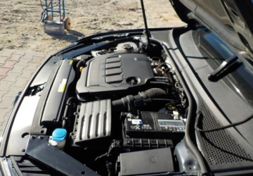 Volkswagen Passat B8 Variant Facelifting 2.0 TDI SCR 150KM 2022 Volkswagen Passat R-line Okazja 2.0 Diesel 150KM, zdjęcie 5