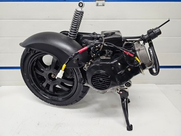 Двигатель Peugeot Kisbee 50 4T в сборе