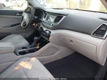 Hyundai Tucson III 2018 Hyundai Tucson 2018 Hyundai Tucson SE FWD 2.0 Benzyna 164KM, zdjęcie 4