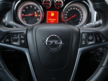 Opel Astra J Sports Tourer Facelifting 1.4 Turbo ECOTEC 140KM 2014 Opel Astra 1.4 T, Navi, Klima, Tempomat, zdjęcie 16