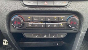 Kia Proceed Shooting Brake Facelifting 1.5 T-GDI 160KM 2023 Kia ProCeed Salon PL 1,5T GDI GT-Line TECAEB 1.5 Benzyna 160KM, zdjęcie 6