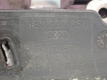 AUDI A4 B6 KOMBI 00-05 ZÁMEK PŘEDNÍ PRAVÝ 7 PIN