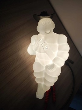 ФИГУРКА С ПОДСВЕТКОЙ В ШЛЯПЕ 29СМ ПРЕМИУМ