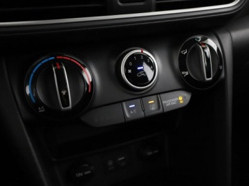 Hyundai Kona I 2017 Hyundai Kona klimatyzacja LED kamera i czujniki, zdjęcie 24