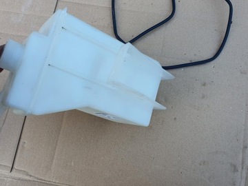 БАЧОК ОМЫВАТЕЛЯ DAEWOO NUBIRA 1/2 COMBI