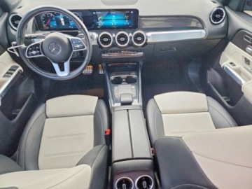Mercedes GLB 2021 Mercedes-Benz GLB 250 4Matic 2021 2.0 Benzyna 221KM, zdjęcie 8