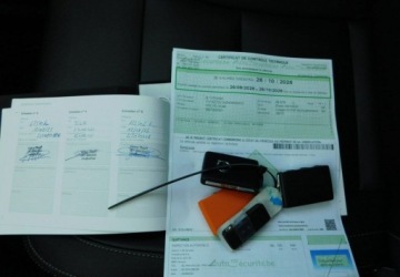 Volvo XC40 Crossover 2.0 D3 150KM 2020 Volvo XC 40 Skora Kamera Panorama Dach Model 2021r 2.0 Diesel 150KM, zdjęcie 23