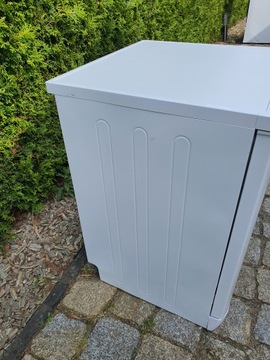 Отдельностоящая посудомоечная машина Sharp QW-DX41F47EW с белой ручкой