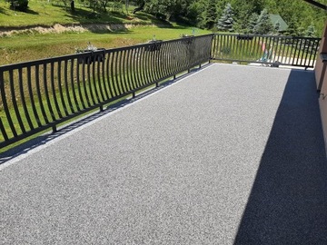 Каменный ковер площадью 2 м2 из полиуретановой смолы Grigio Cenere.