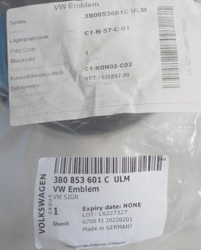 VW CADDY PASSAT B5 FACELIFT ZNAK LOGO ZNAKY PŘEDNÍ 3B0853601C