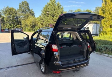 Ford C-MAX II Minivan 1.6 TDCi 115KM 2015 Ford Grand C-MAX Ford Grand C-MAX 1.6 TDCi Edition 1.6 Diesel 115KM, zdjęcie 9