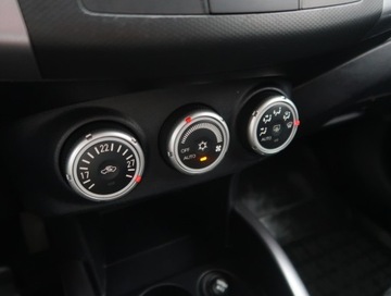 Mitsubishi Outlander II 2.0 DID DOHC 140KM 2008 Mitsubishi Outlander 2.0 DI-D, Salon Polska, zdjęcie 12