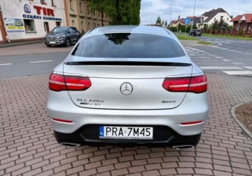 Mercedes GLC C253 SUV 2.1 220 d 170KM 2018 Mercedes-Benz GLC 2.2 Cdi AMG 4-matic Salon PL 2.1 Diesel 170KM, zdjęcie 4