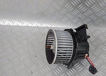 AUDI OE 8E1820511B MOTOREK RADIÁTORU
