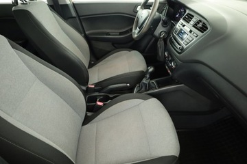 Hyundai i20 II Coupe 1.2 MPI 84KM 2016 Hyundai i20 1.2, Salon Polska, Klima, zdjęcie 6
