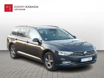 Volkswagen Passat B8 Variant Facelifting 2.0 TDI SCR 150KM 2022 Volkswagen Passat 2.0 TDI 150KM Business DSG Kamera Hak Grzane Fotele, zdjęcie 6