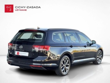 Volkswagen Passat B8 Variant Facelifting 2.0 TDI SCR 150KM 2022 Volkswagen Passat SalonPL 2.0 150KM DSG Business Variant PakietyACCKamera, zdjęcie 4