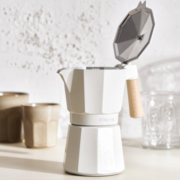 Кофеварка MIA MOKKA бежевого цвета с деревянной ручкой 6 ЧАШЕК HOMLA