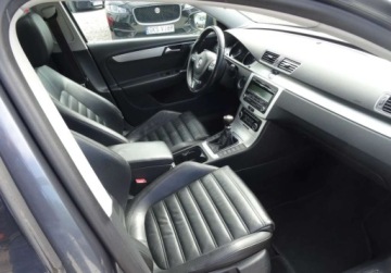 Volkswagen Passat B7 Variant 2.0 TDI CR DPF BlueMotion 170KM 2011 Volkswagen Passat 2.0TDI 170KM High Line Serwisowany Bezwypadkowy Oplacony, zdjęcie 12