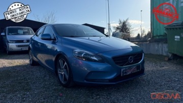 Volvo V40 II Cross Country D3 150KM 2015 Volvo V40 2.0d3 204KM bi xenon asyst.park Navi kamera panorama zamiana 1
