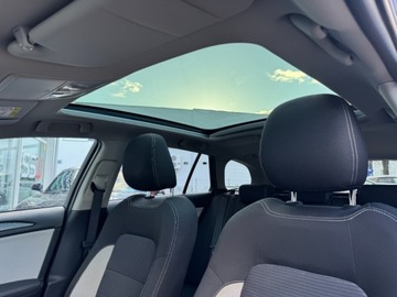 Toyota Avensis III Wagon Facelifting 1.8 Valvematic 147KM 2015 Toyota Avensis 1.8VVTi 147KM Premium Automat Panorama LED Kamera Alu SSU, zdjęcie 29