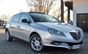 Lancia Delta III Hatchback 1.6 MultiJet 120KM 2010 Lancia Delta Alusy skora i alcantara idealny 1.6 Diesel 120KM, zdjęcie 16