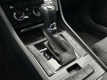 Skoda Superb III Kombi Facelifting 2.0 TDI SCR 150KM 2022 Skoda Superb 2.0TDI 150KM Style DSG l Webasto, Hak, zdjęcie 18