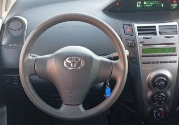 Toyota Yaris II Hatchback 5d 1.0 VVT-i 69KM 2009 Toyota Yaris Kupiony w Polsce - benzyna - klimatyzacja Benzyna 69KM, zdjęcie 20