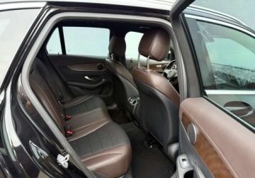 Mercedes GLC C253 SUV 2.1 220 d 170KM 2018 Mercedes-Benz GLC 170KM 4Matic salon Polska serwis kamera 2.1 Diesel 170KM, zdjęcie 12