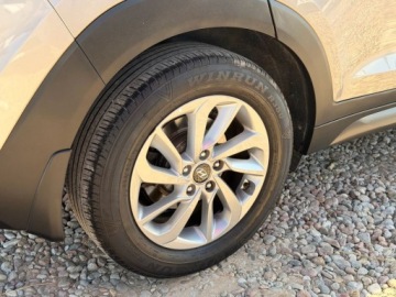 Hyundai Tucson III SUV 1.6 T-GDI 177KM 2015 Hyundai Tucson 4x4 Boagata wersja Hak 1.6 Benzyna 177KM, zdjęcie 9