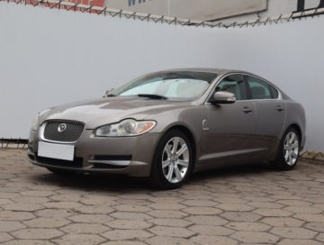 Jaguar XF I Sedan 2.7 BiTurbo D 207KM 2008 Jaguar XF 2.7 D, 203 KM, Automat, Navi, Xenon, zdjęcie 1