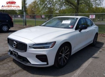 Volvo S60 III 2022 Volvo S60 Momentum 2022 2.0 Benzyna 247KM