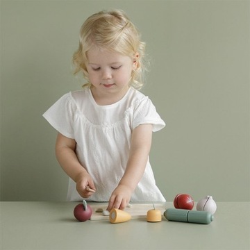 МАЛЕНЬКАЯ ГОЛЛАНДСКАЯ РАЗДЕЛОЧНАЯ ДОСКА С ОВОЩАМИ КУХНЯ