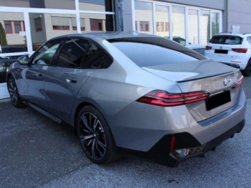 BMW Seria 5 G90-91 2025 BMW Seria 5 540d xDrive Sport Sedan 3.0 (303KM) 2025, zdjęcie 2