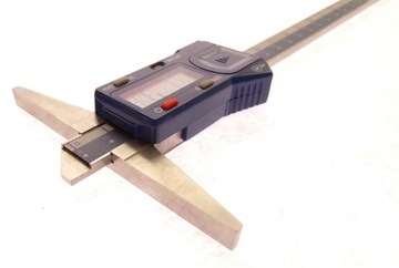 ЭЛЕКТРОННЫЙ ГЛУБИНОМЕР 200 мм L200 0,01 VIS IP54