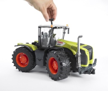 Bruder traktor Class Xerion 03015