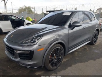 Porsche Cayenne III 2018 Porsche Cayenne GTS 2018 3.6l 3.6 Benzyna 440KM, zdjęcie 1