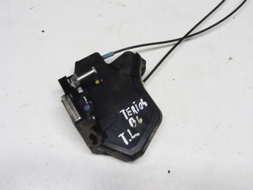 DAIHATSU TERIOS II 06-09 ZÁMEK DVEŘE LEVÝ ZADNÍ