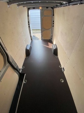 Sprinter L3H2 Zabudowa busa Podłoga ze sklejki