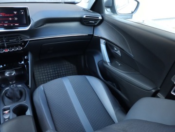 Peugeot 2008 II SUV 1.2 PureTech 130KM 2020 Peugeot 2008 1.2 PureTech, Salon Polska, zdjęcie 7