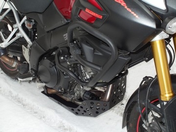 Крышка двигателя Suzuki V-Strom 1000 - защитные дуги Givi/Kappa
