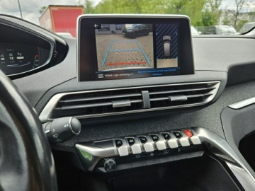 Peugeot 3008 II Crossover 1.2 PureTech 130KM 2018 Peugeot 3008 1,2 benzyna 130KM nawigacja Allure, zdjęcie 11