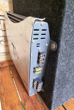 Сабвуфер ALPINE SBE-1243BP 30 см в корпусе Band-Pass со светодиодной подсветкой