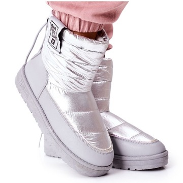 Зимние туфли большие звезды изолированные снежные ботинки