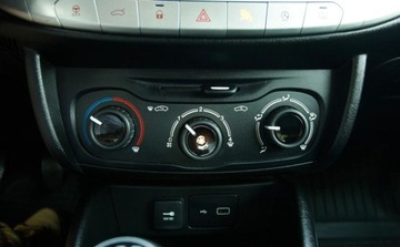 Fiat Tipo II Sedan 1.4 95KM 2019 Fiat Tipo 1.4 benzyna Salon Polska 95KM niski przebieg - 1 wlasciciel 1.4, zdjęcie 18