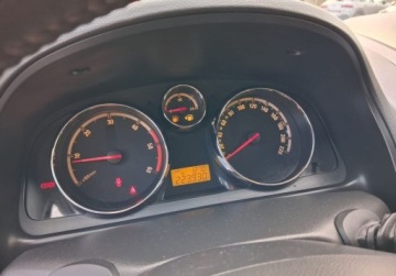 Opel Antara SUV 2.0 CDTI ECOTEC 150KM 2008 Opel Antara bezwypadekCOSMOstan bdb4x4nowe opony zimawszystko dziala, zdjęcie 6