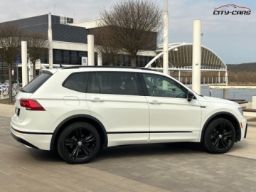 Volkswagen Tiguan II 2019 Volkswagen Tiguan R-line 7 Osobowy Benzyna 2.0 - 203KM Automat Servis, zdjęcie 39