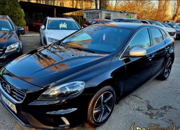 Volvo V40 II Hatchback Facelifting 2.0 D3 150KM 2016 VOLVO V40 R-Desing, zdjęcie 2