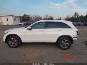 Mercedes GLC C253 2020 Mercedes-Benz GLC 2020 r., 2,0L 300 4 MATIC 2.0 Benzyna 255KM, zdjęcie 4