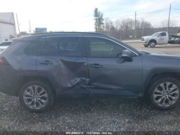 Toyota RAV4 V 2023 Toyota RAV4 xle premium, 2023r., 4x4, 2.5L 2.5 Benzyna 203KM, zdjęcie 4